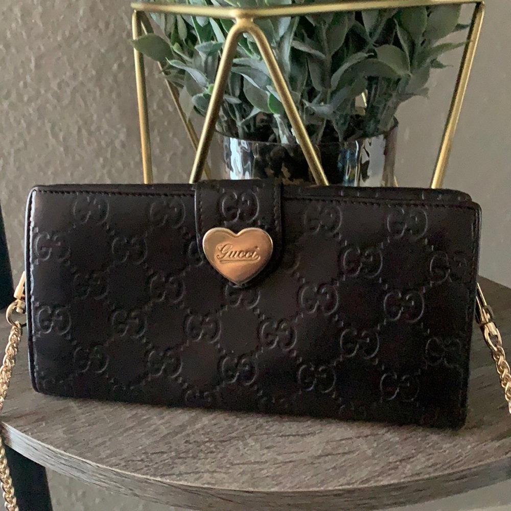 Authentic Gucci Wallet on Chain